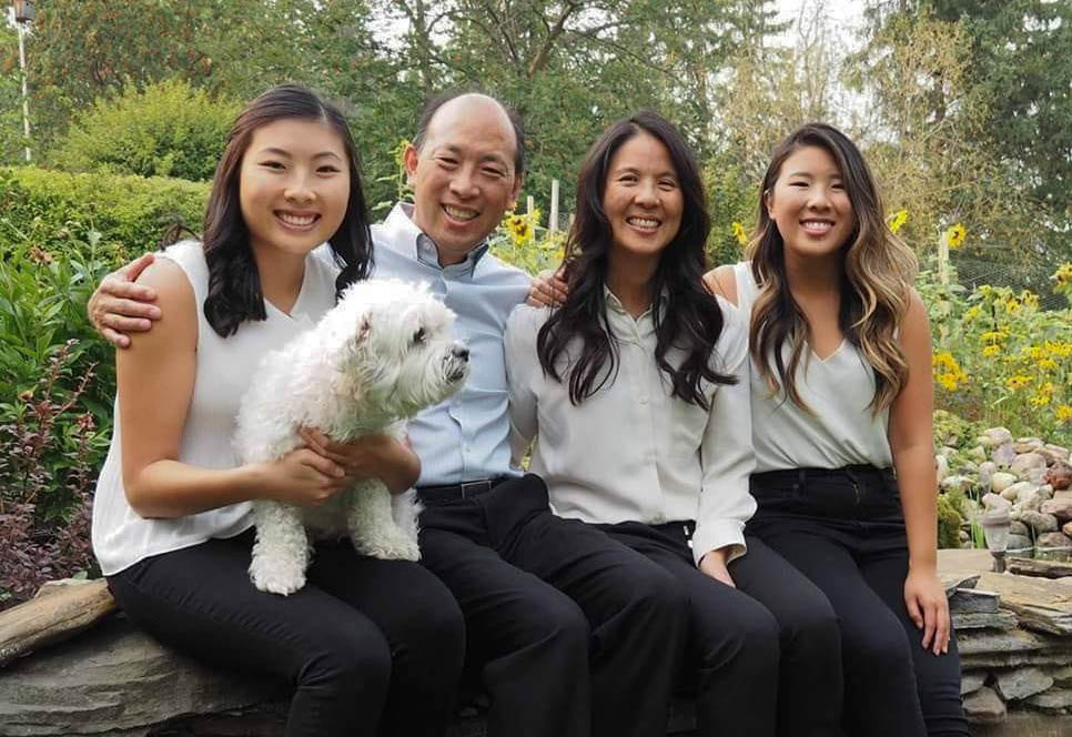 57178313_1023081041209634_8610453501903896576_n Lee Family